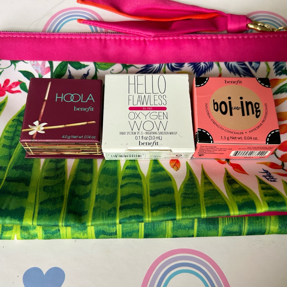 Benefits minis bundle with cosmetic bag